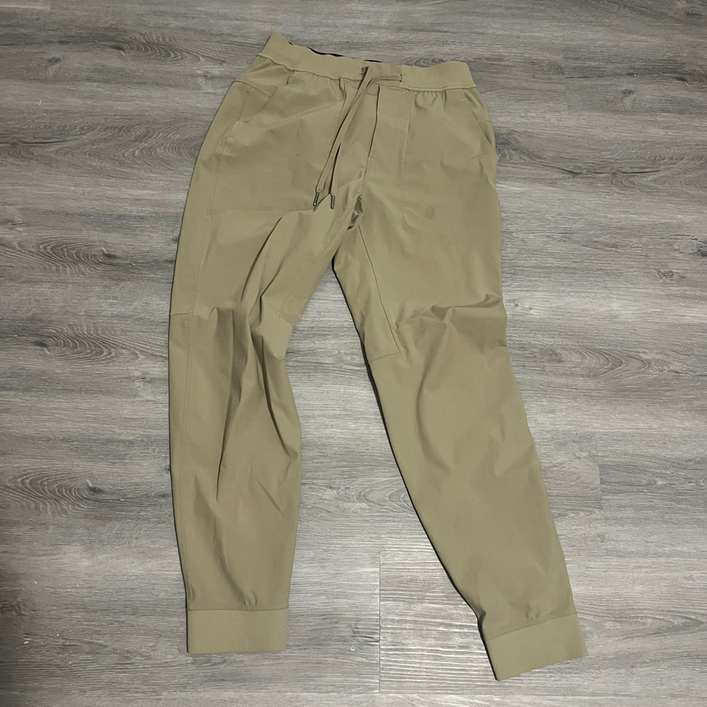 Lululemon men’s abc joggers tan size medium